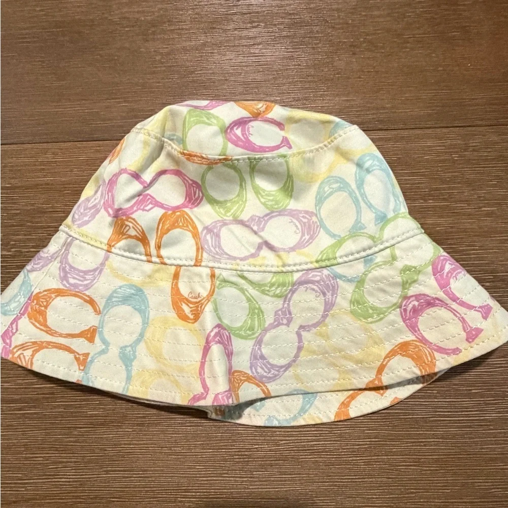 Coach Y2K Cream Colorful Patterned Bucket Hat Size Small EUC